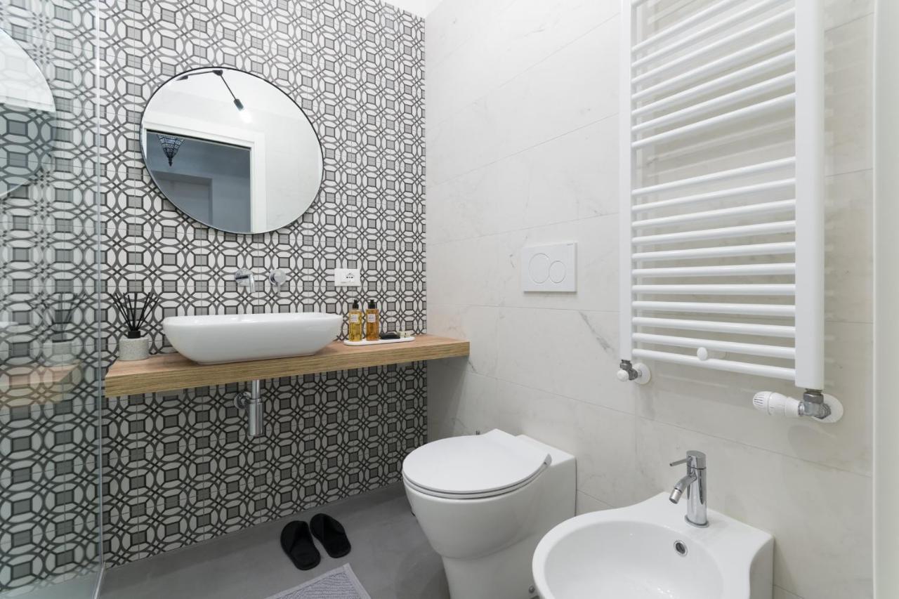 Sphera Bologna, Design Suite Under The Two Towers Extérieur photo